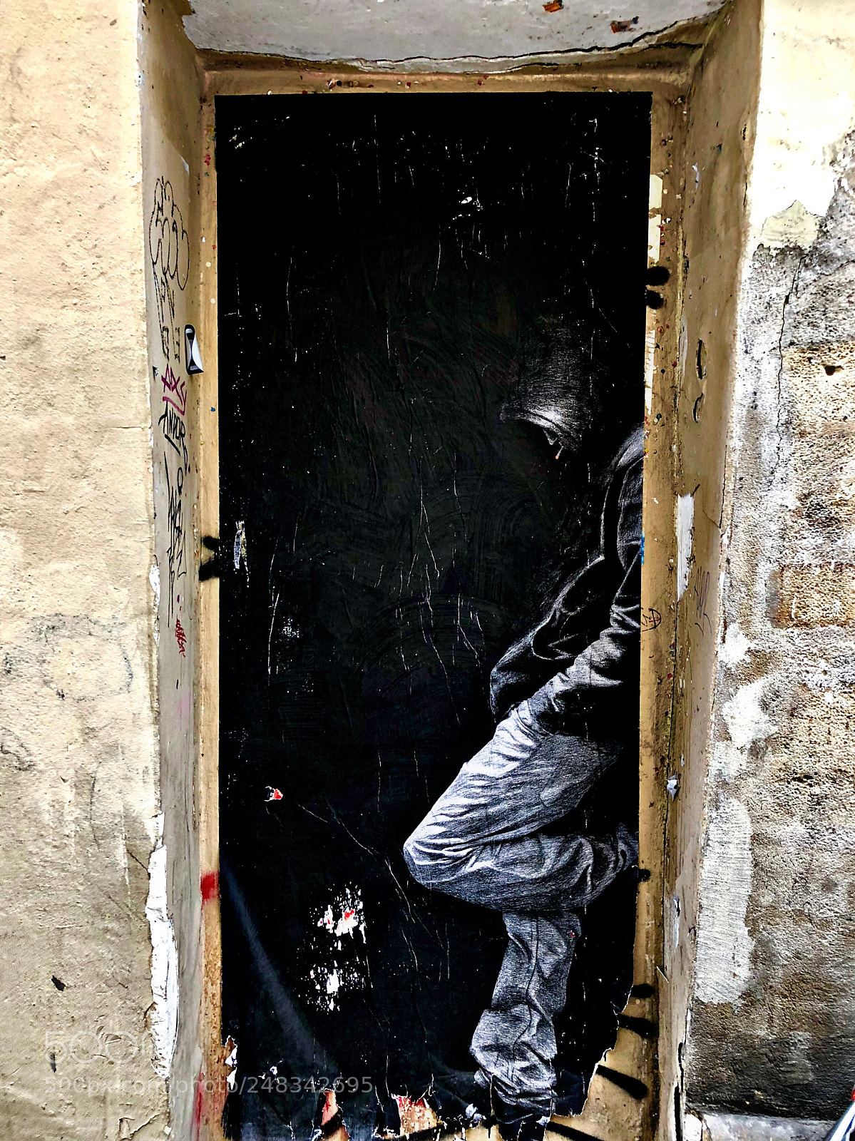 Apple iPhone 8 sample photo. Street art paris  photography