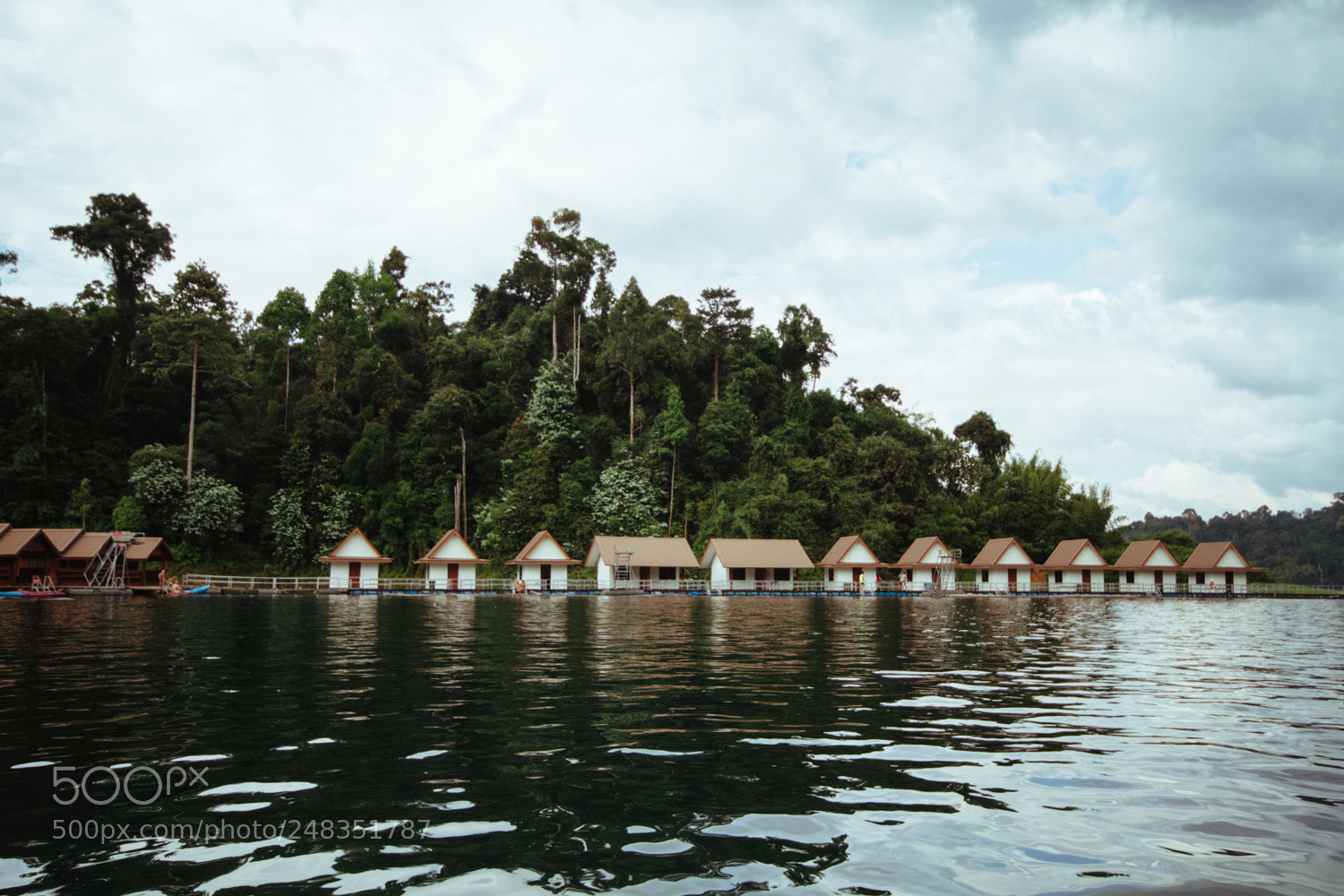 Canon EOS 7D sample photo. Floating bungalow photography