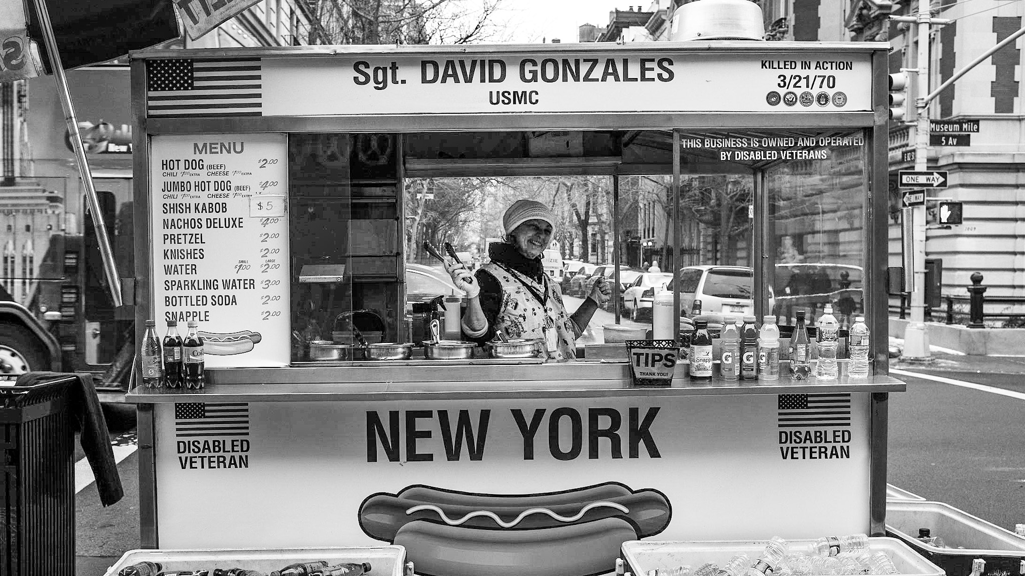 Leica M-Monochrom sample photo. Cinematic new york : hotdogs photography