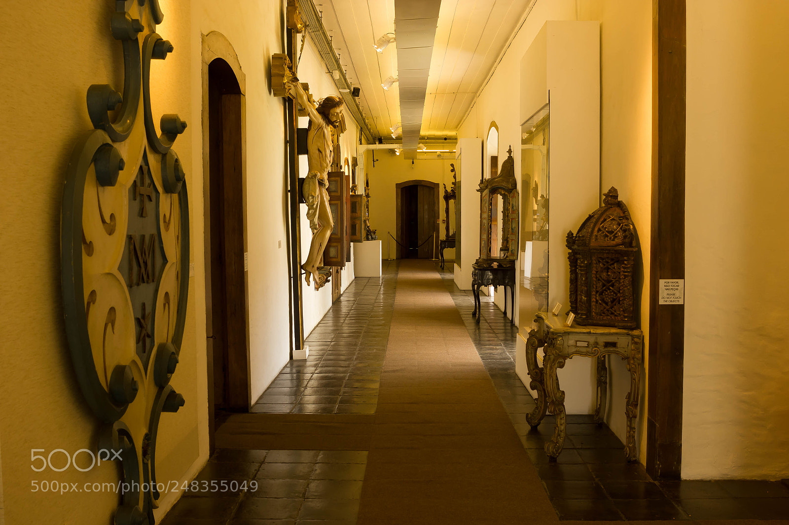 Canon EOS 550D (EOS Rebel T2i / EOS Kiss X4) sample photo. Brazilian sacred art museum photography