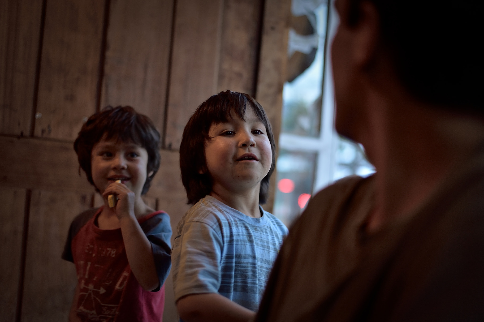 Nikon Df + Nikon AF-S Nikkor 50mm F1.8G sample photo. Kidding kids photography