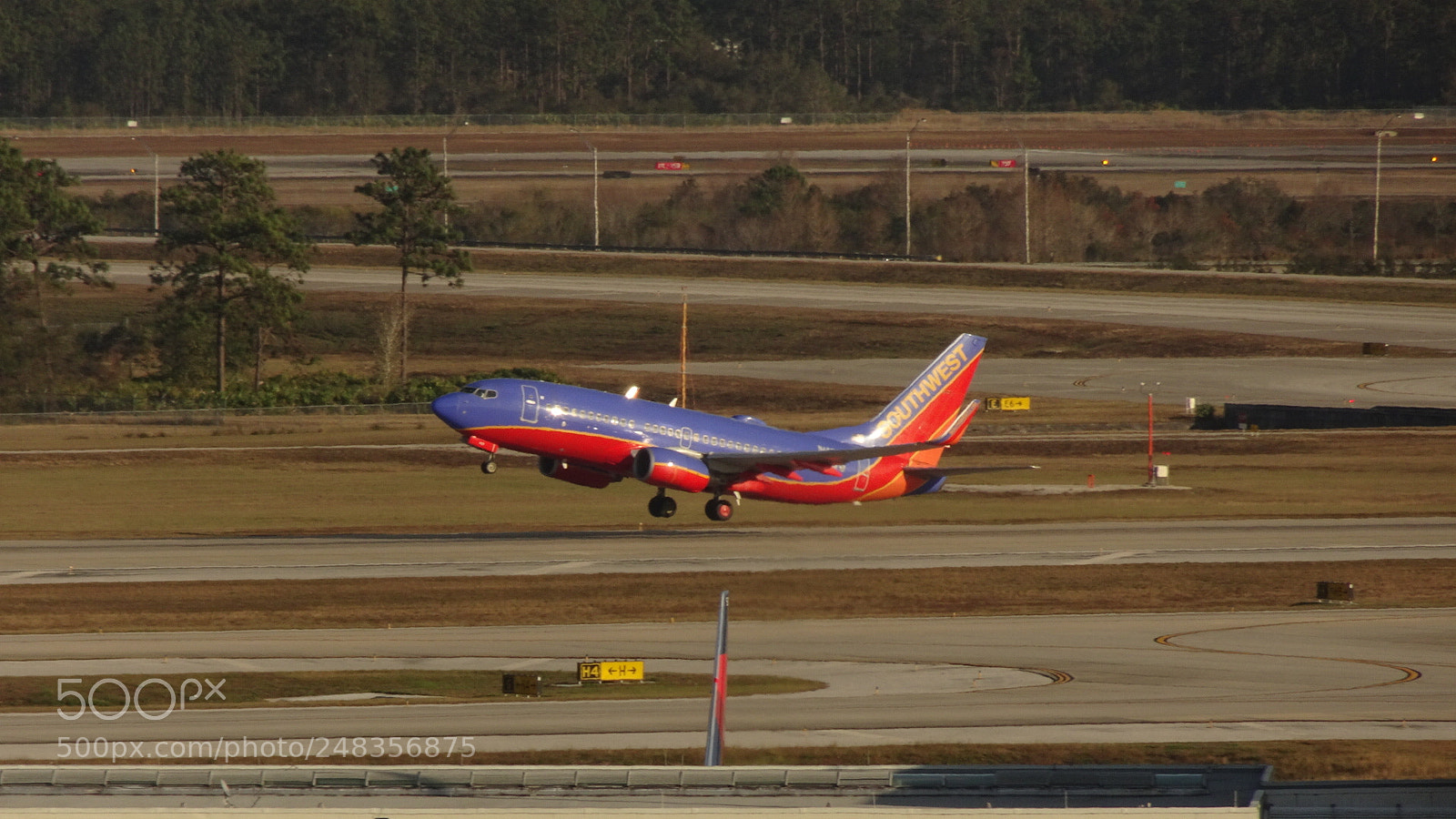 Sony Cyber-shot DSC-HX80 sample photo. Southwest 737 photography