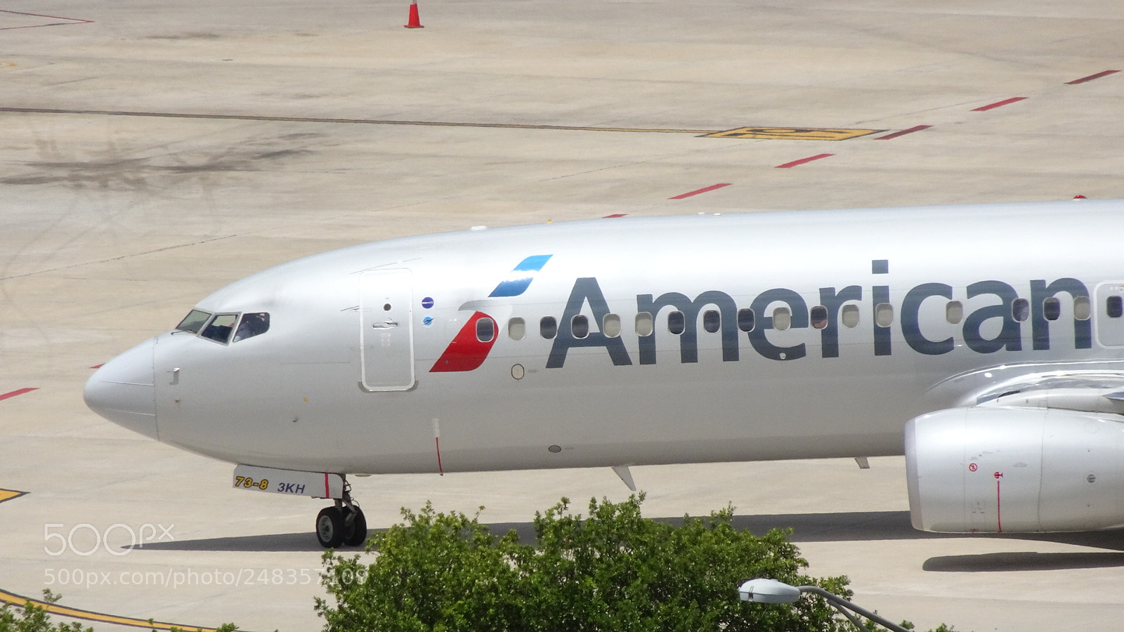 Sony Cyber-shot DSC-HX80 sample photo. American airlines b737 photography