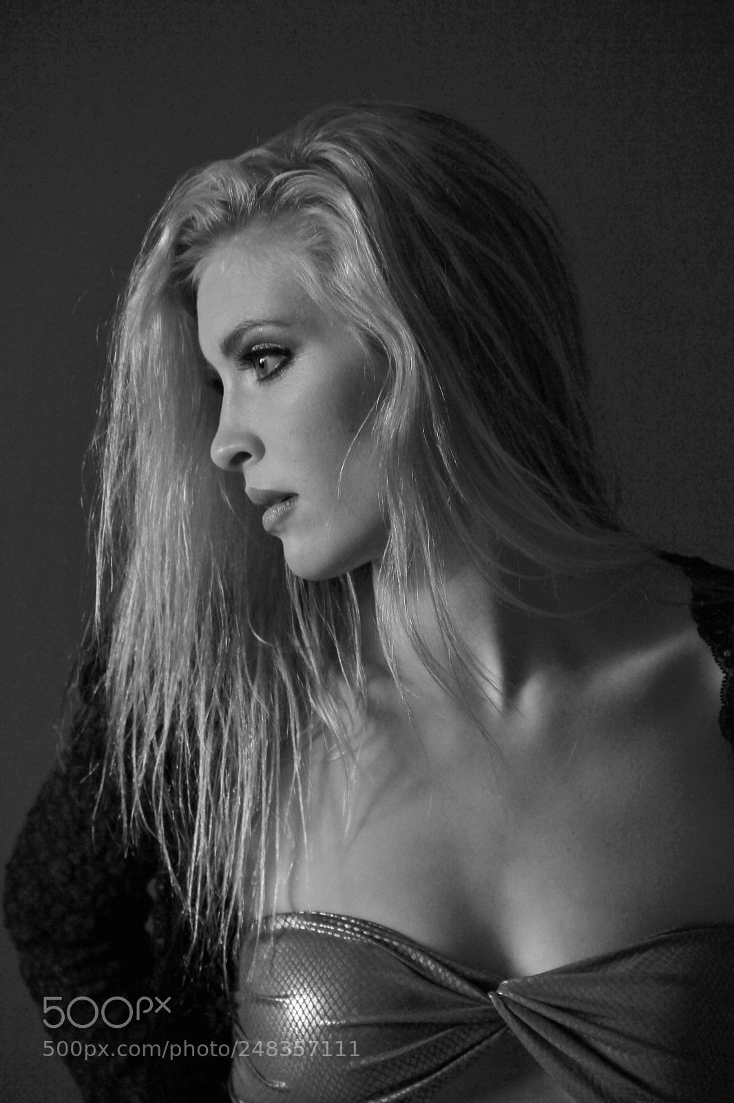 Canon EOS 60D sample photo. Blonde in black n photography