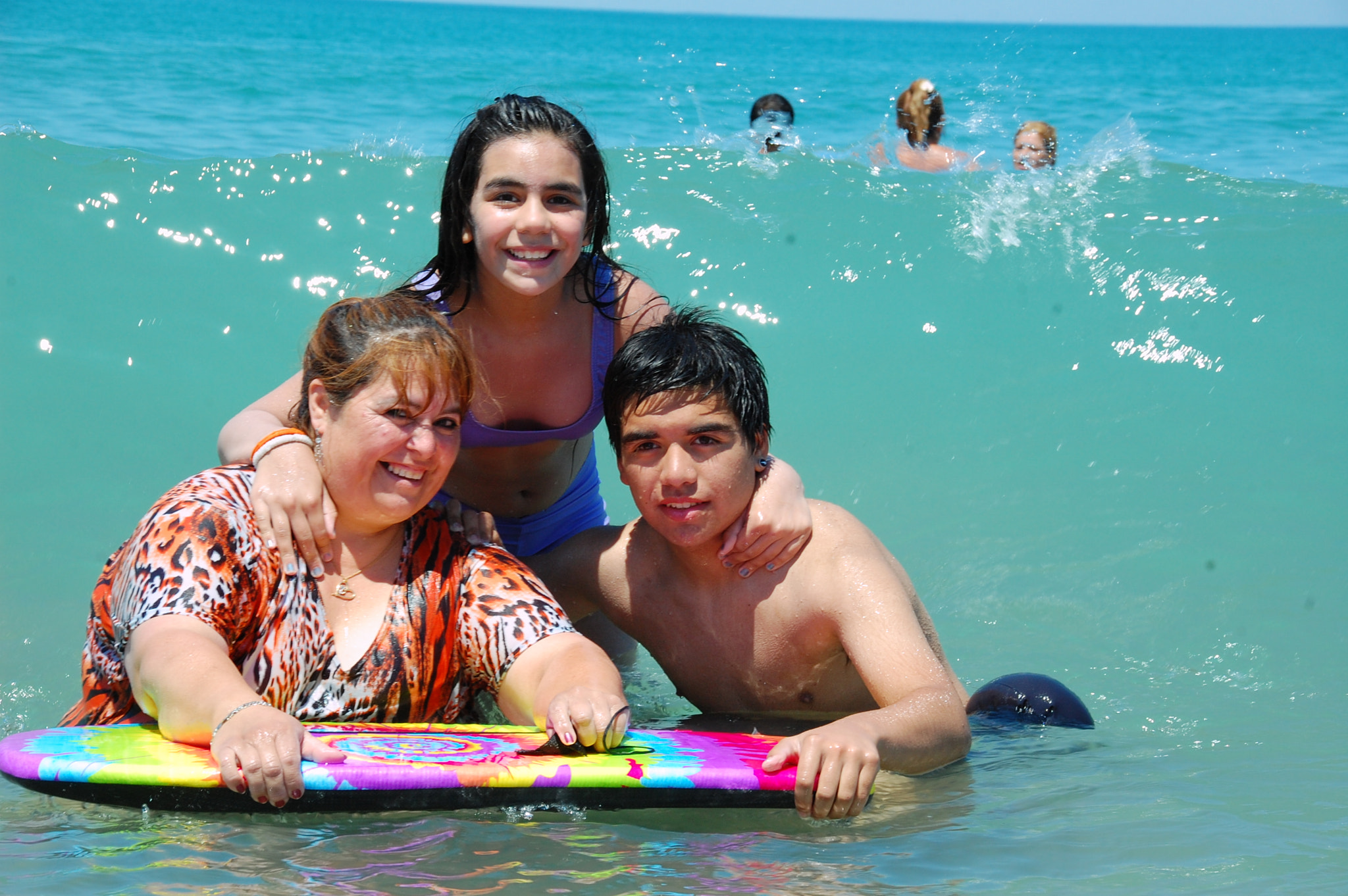 Nikon D40 + Sigma 18-250mm F3.5-6.3 DC Macro OS HSM sample photo. Familia in the water photography