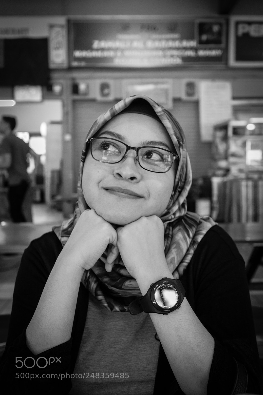 Canon EOS M5 sample photo. Waiting for my meal photography