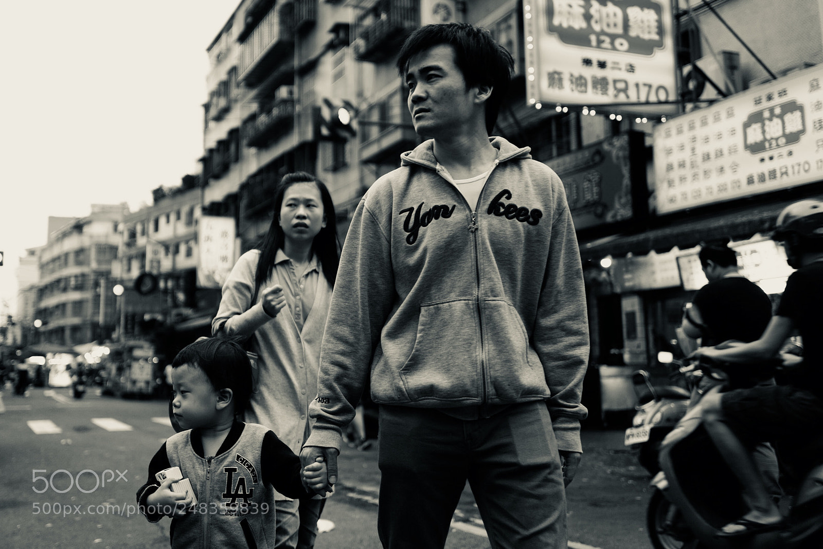 Leica Q (Typ 116) sample photo. 願路過的你們都不需要焦慮 photography