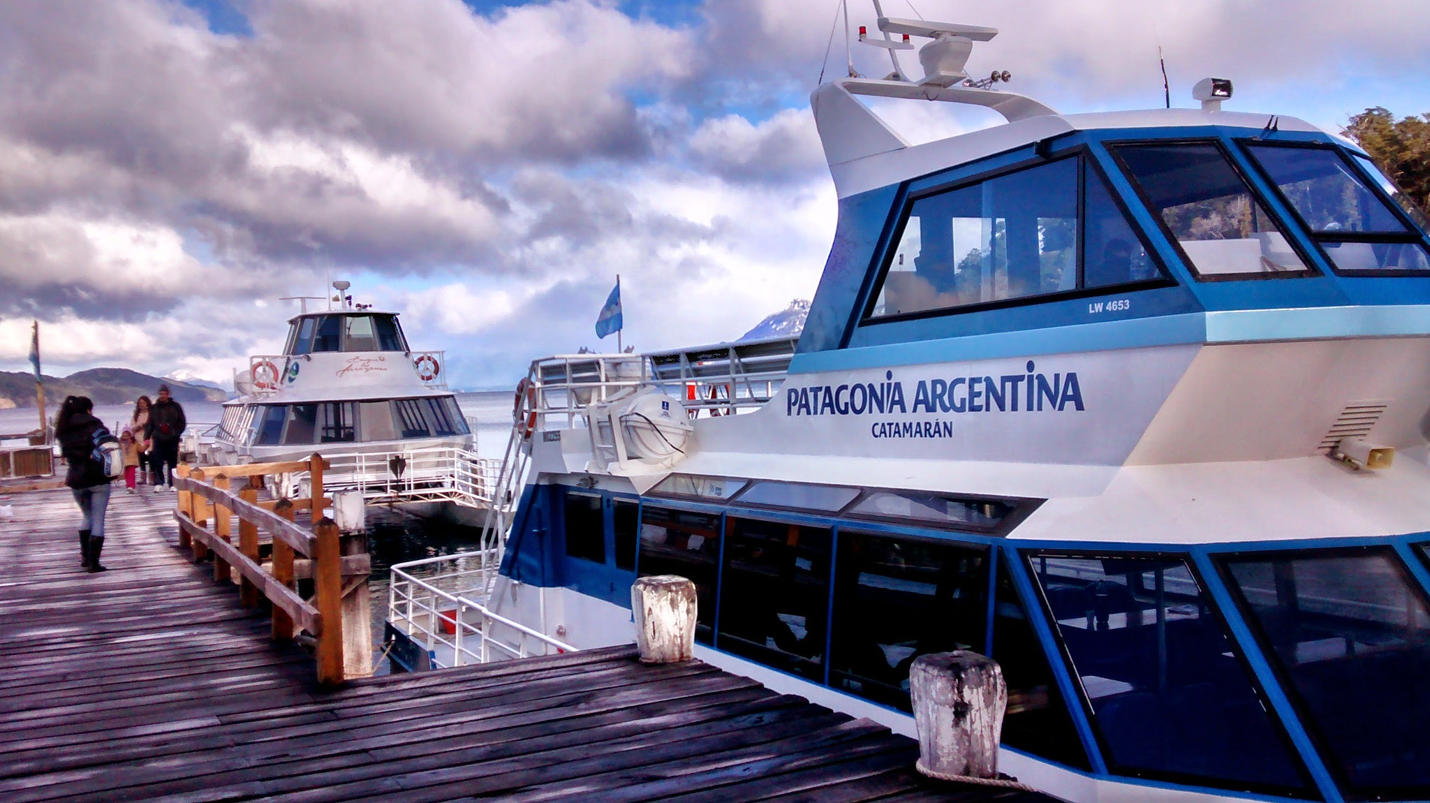 Motorola XT1032 sample photo. Muelle bosque arrayanes photography