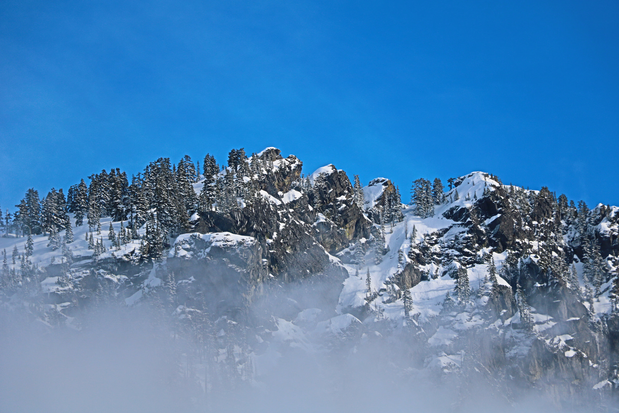 Canon EOS 750D (EOS Rebel T6i / EOS Kiss X8i) sample photo. Beautiful day at alpental. photography