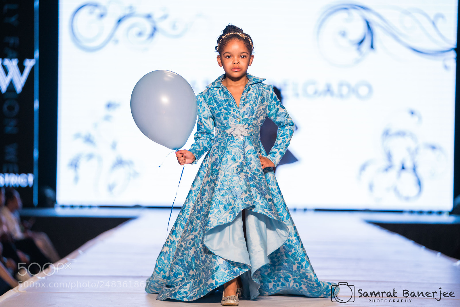Sony a7R III sample photo. Confident little girl photography