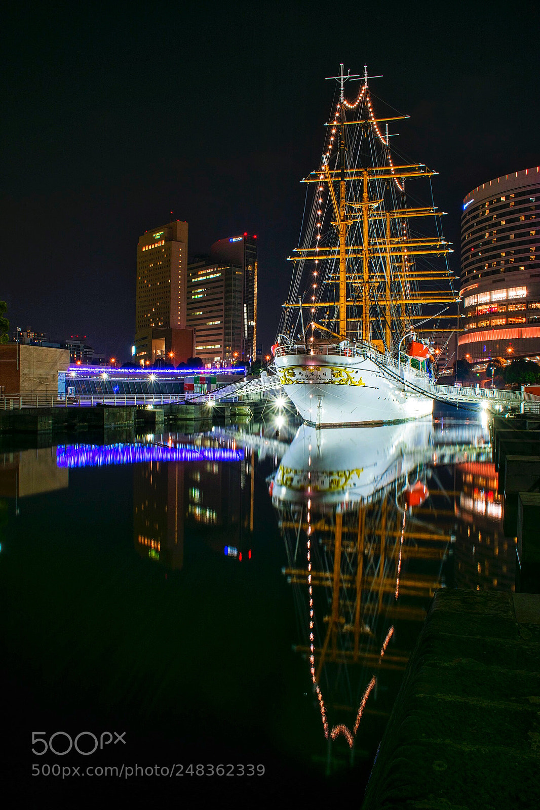 Nikon D3400 sample photo. Yokohama reflections photography