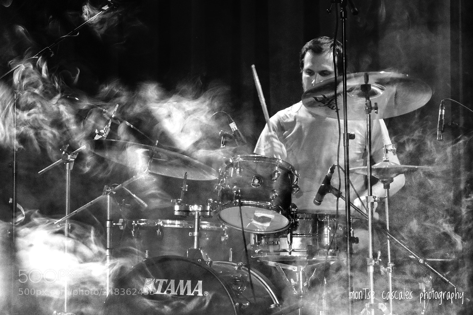 Canon EOS 750D (EOS Rebel T6i / EOS Kiss X8i) sample photo. Smoke and drumsticks photography