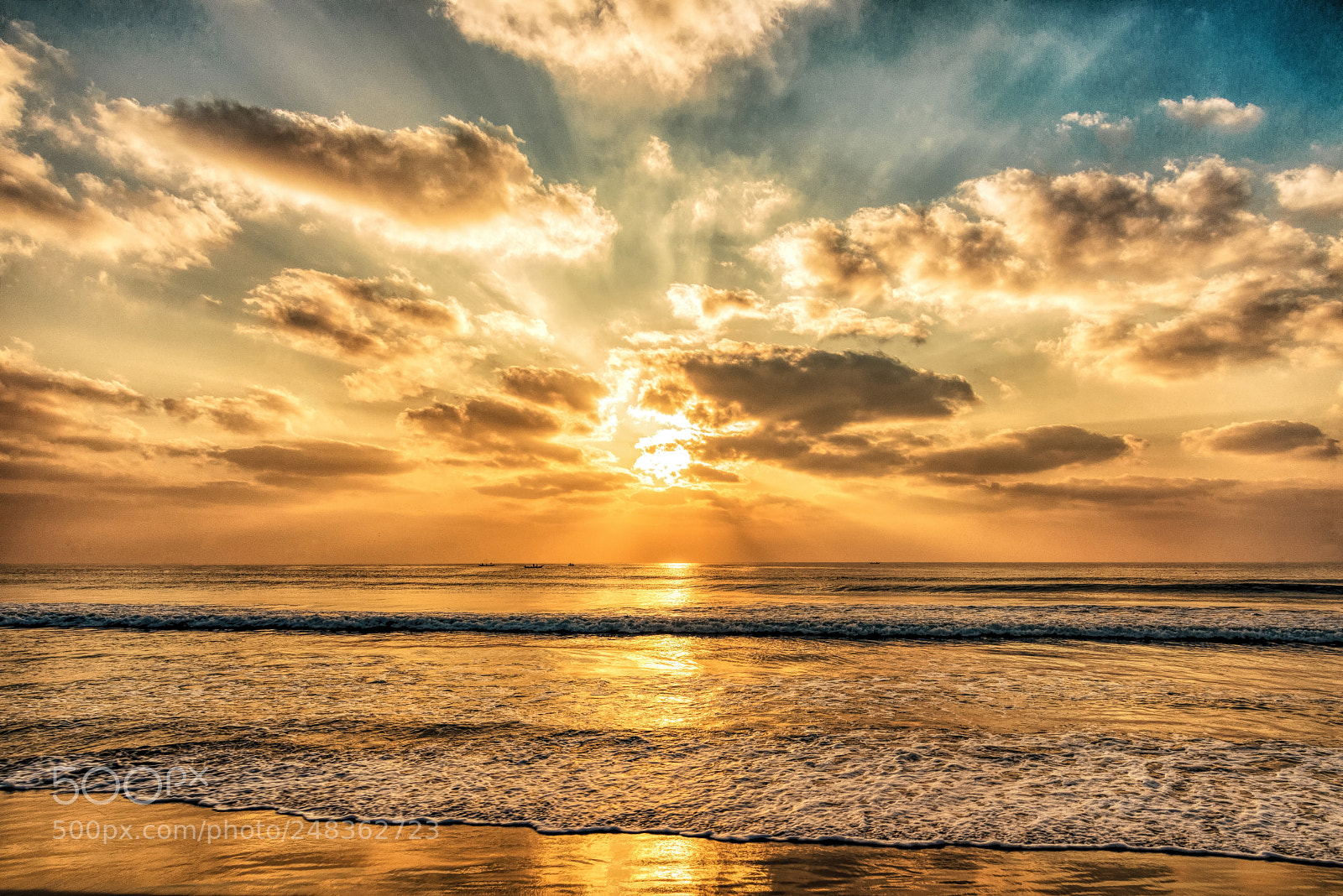 Nikon D610 sample photo. A golden sunrise photography