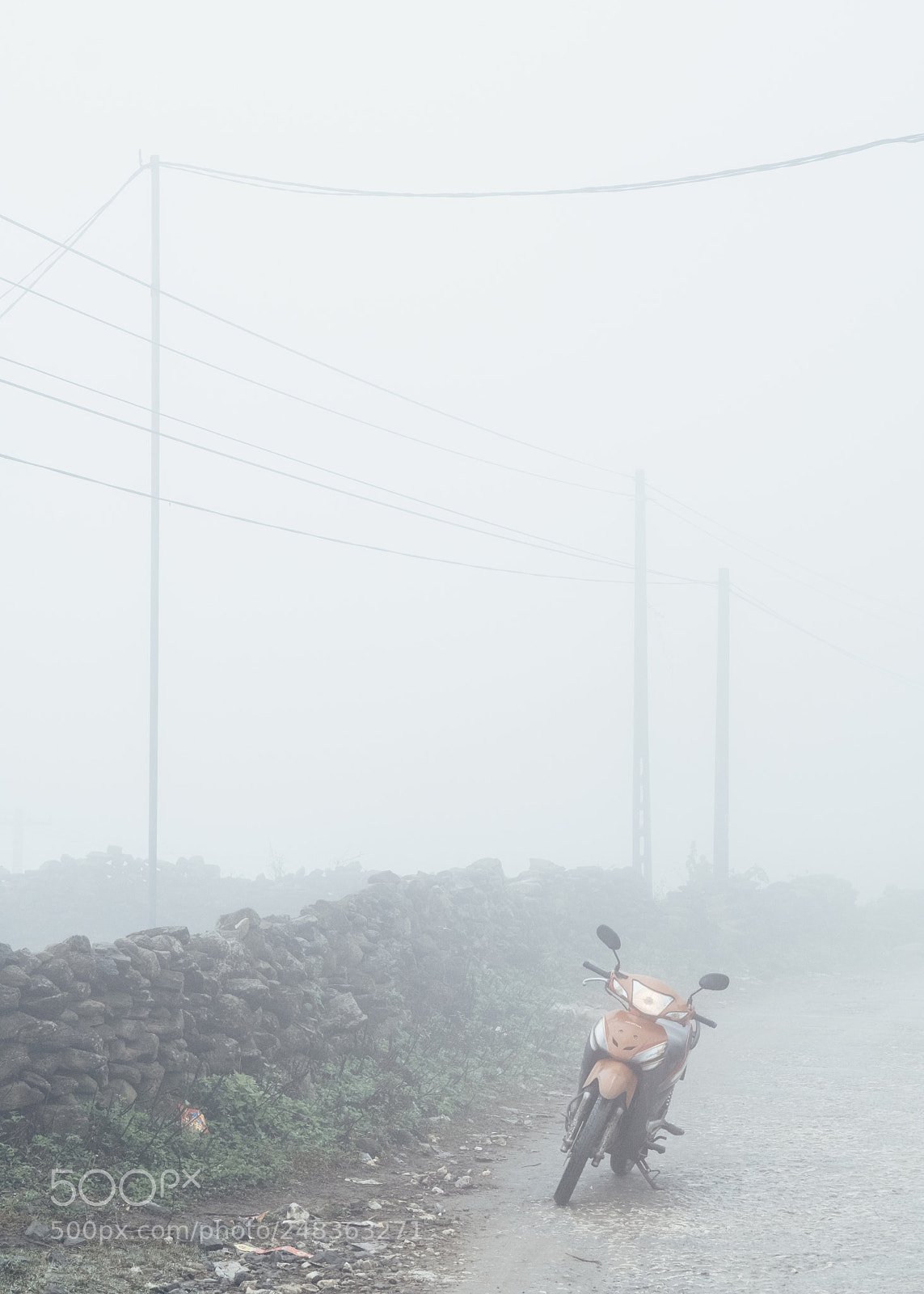 Fujifilm X-Pro2 sample photo. Parked in fog photography