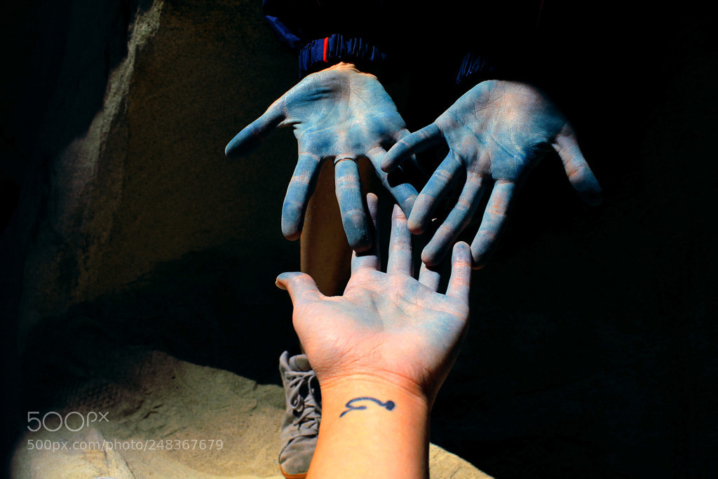 Canon EOS 1100D (EOS Rebel T3 / EOS Kiss X50) sample photo. Blue smurfs photography