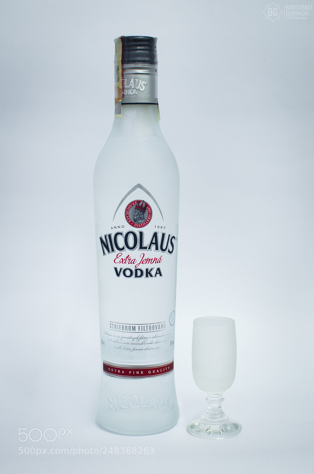 Nikon D5000 sample photo. Vodka photography