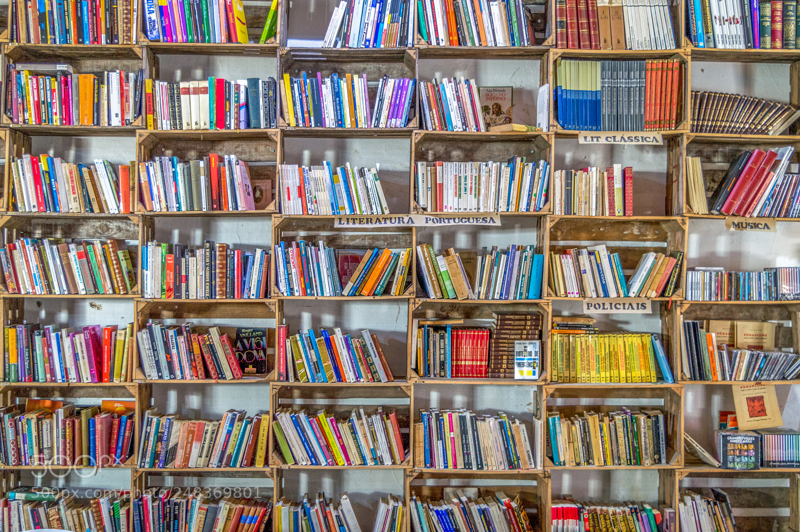 Nikon D3200 sample photo. Wall of books photography