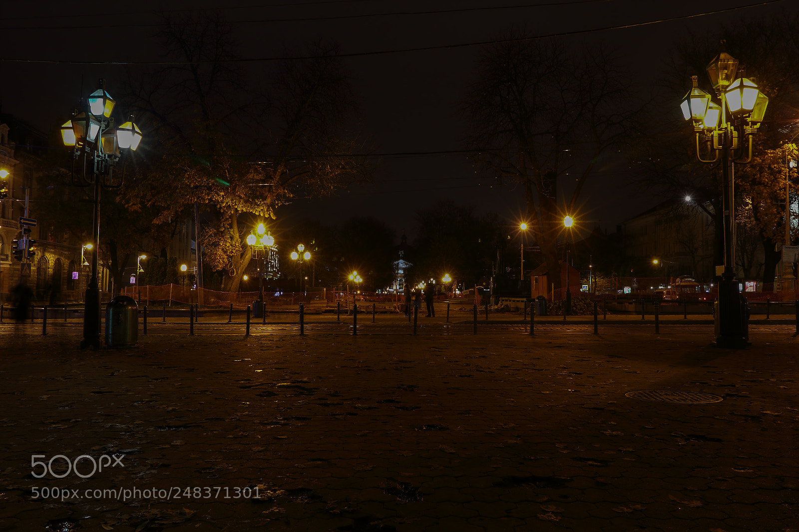Canon EOS 7D Mark II sample photo. Autumn. city. night. photography