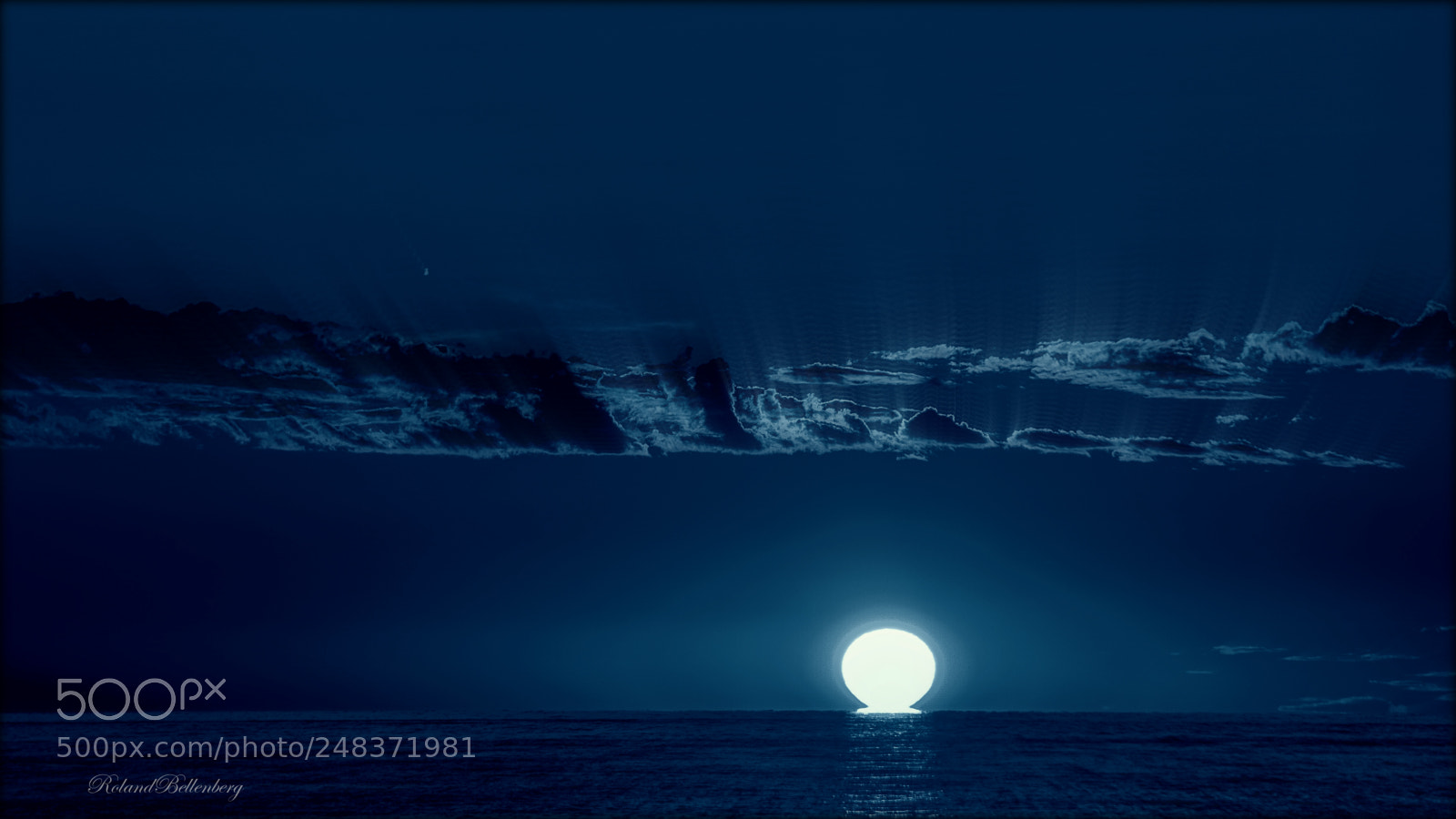 Sony a6000 sample photo. Deep blue sea photography