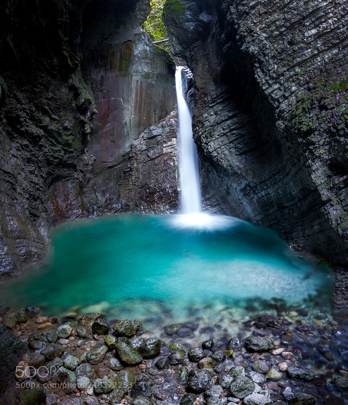 Canon EOS 700D (EOS Rebel T5i / EOS Kiss X7i) sample photo. The beautiful waterfall kozjak. photography