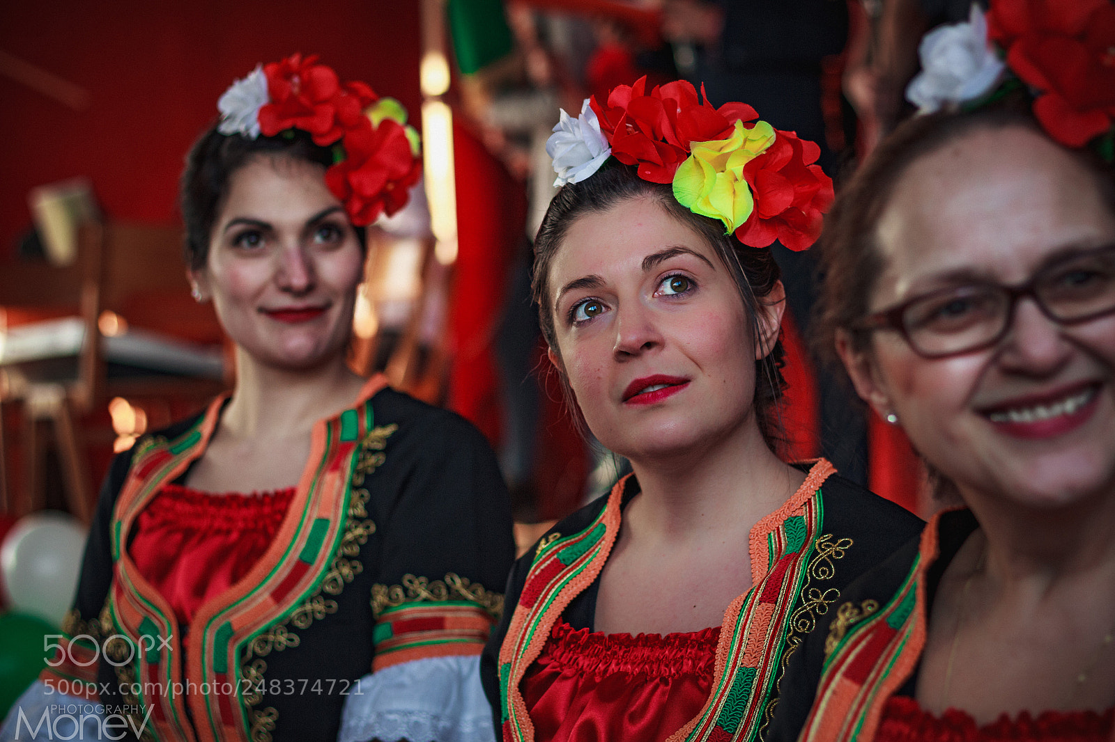 Canon EOS 60D sample photo. Bulgarian folklor dress photography