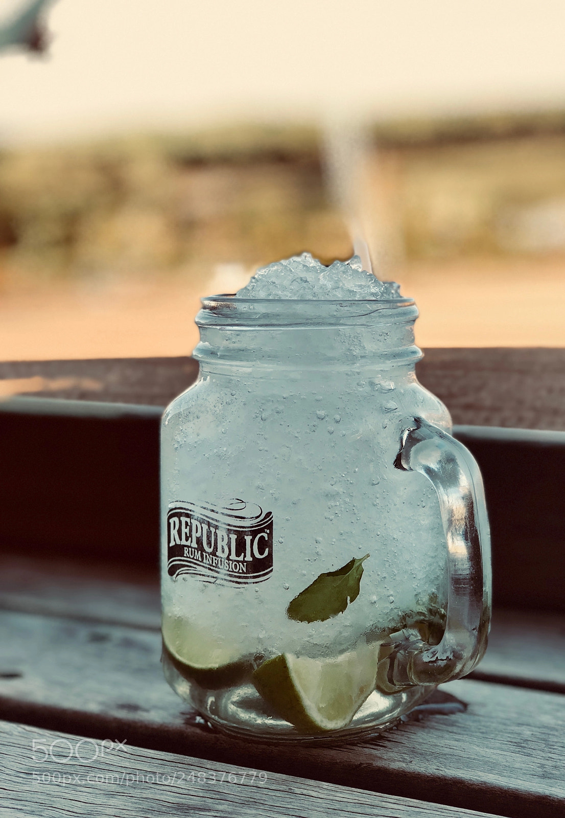 Apple iPhone 8 Plus sample photo. Icy mojito photography