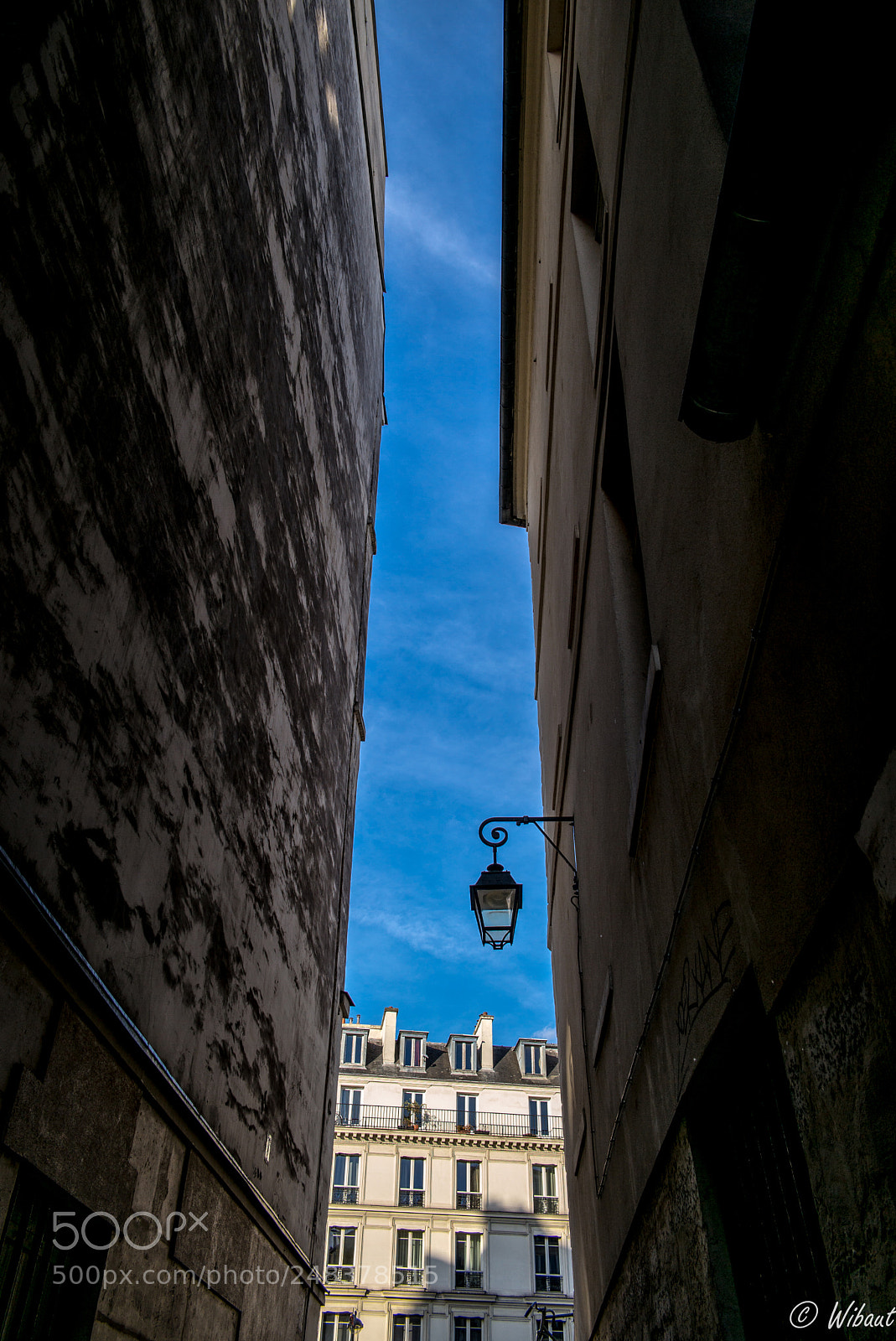 Leica M (Typ 240) sample photo. Narrow photography