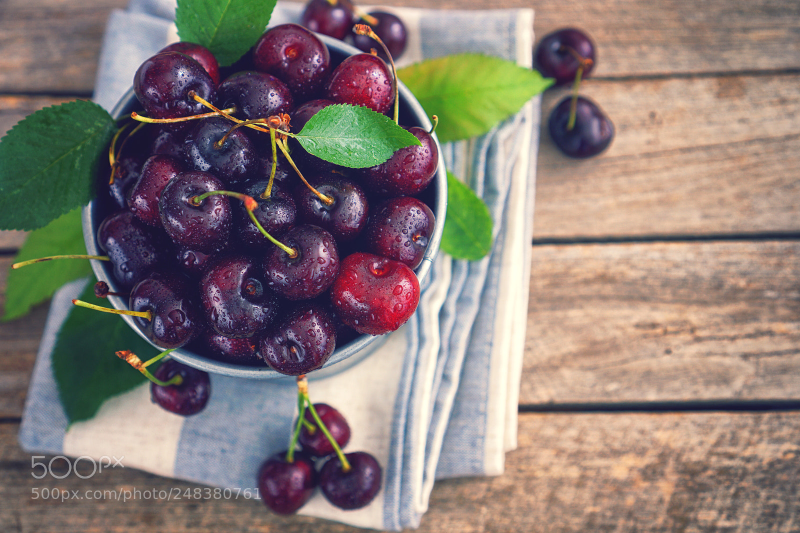 Sony a6300 sample photo. Fresh sweet cherries photography
