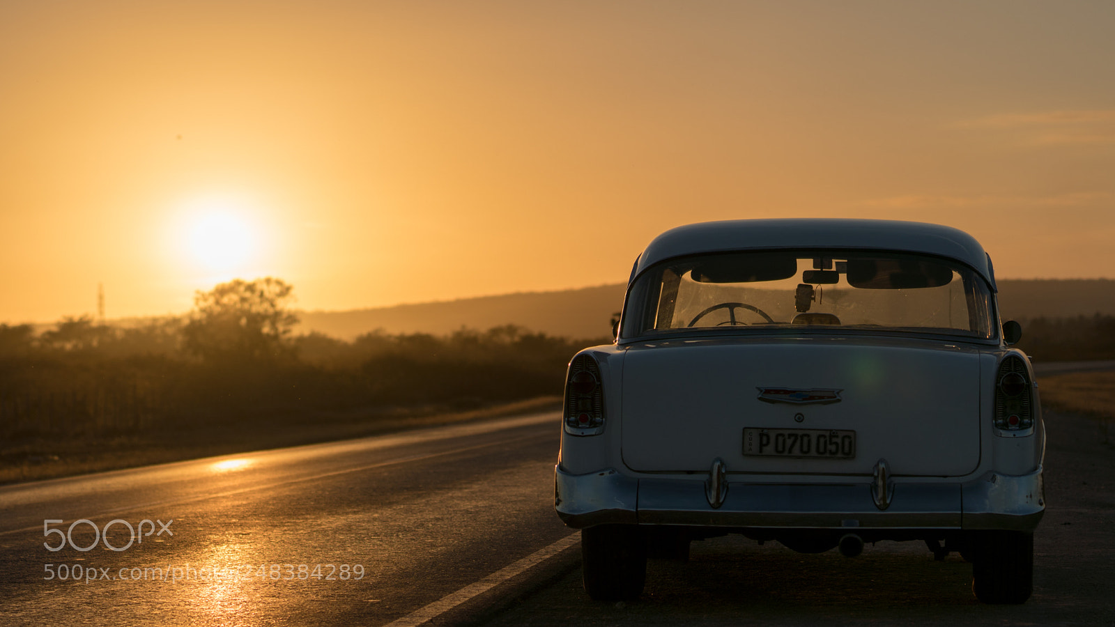 Sony a6500 sample photo. Classic cuban car sunset photography