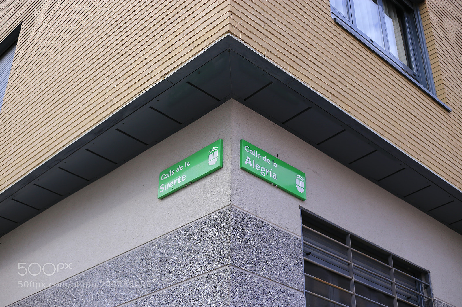 Canon EOS 6D + Canon EF 50mm F1.8 STM sample photo. La esquina de la photography
