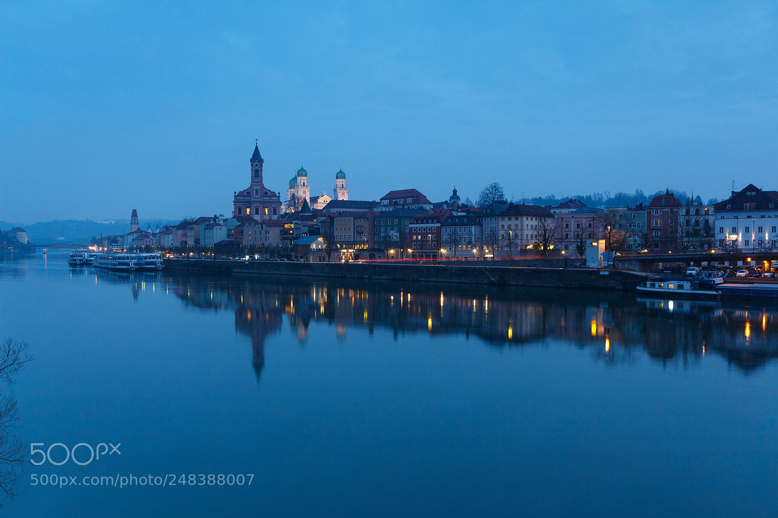 Canon EOS 650D (EOS Rebel T4i / EOS Kiss X6i) sample photo. Passau lights photography