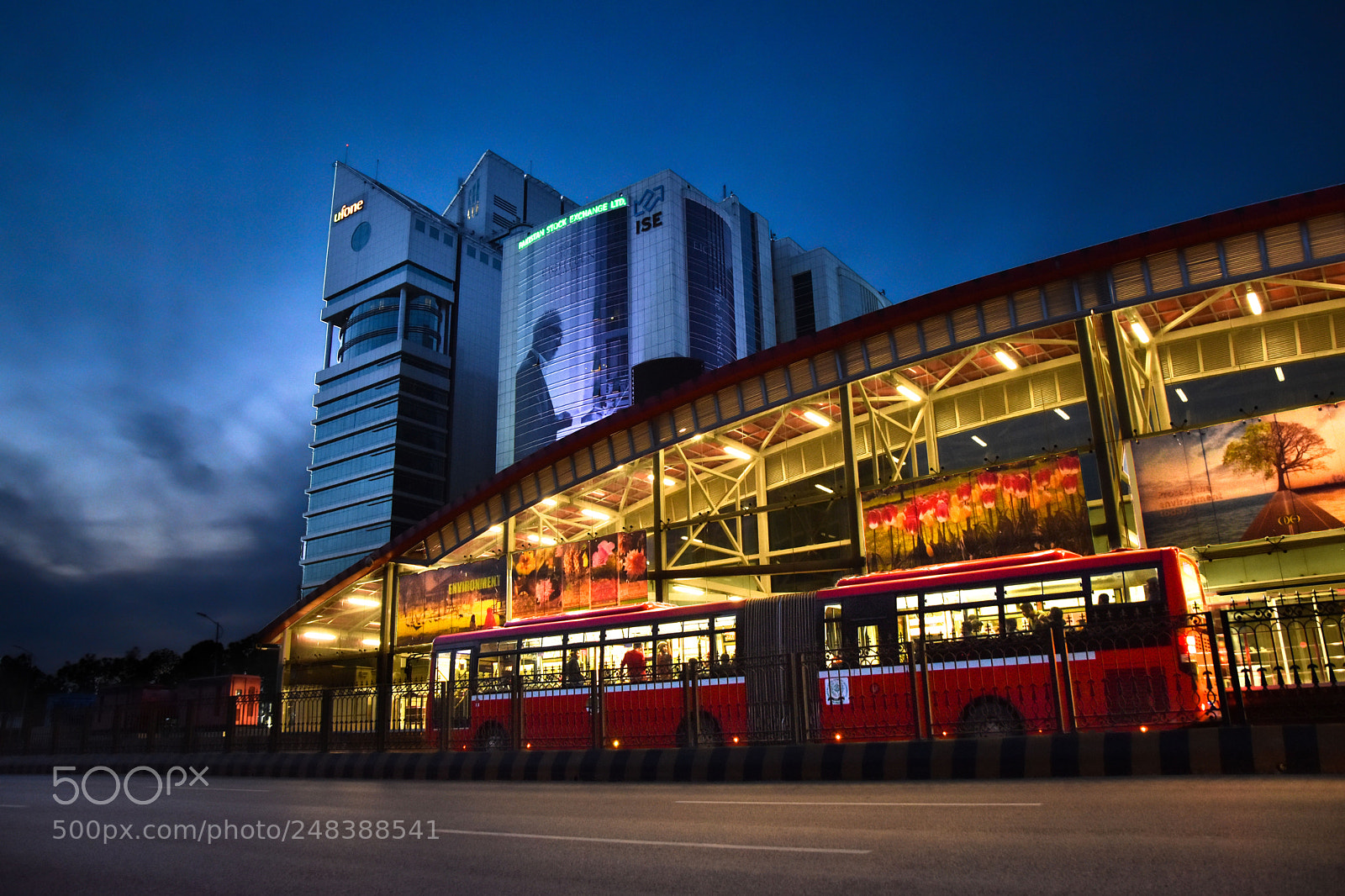 Nikon D5500 sample photo. Metro bus station photography