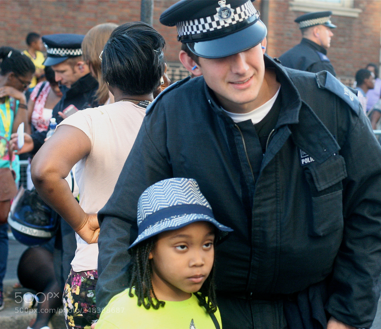 Canon EOS 30D sample photo. Girl and policeman photography