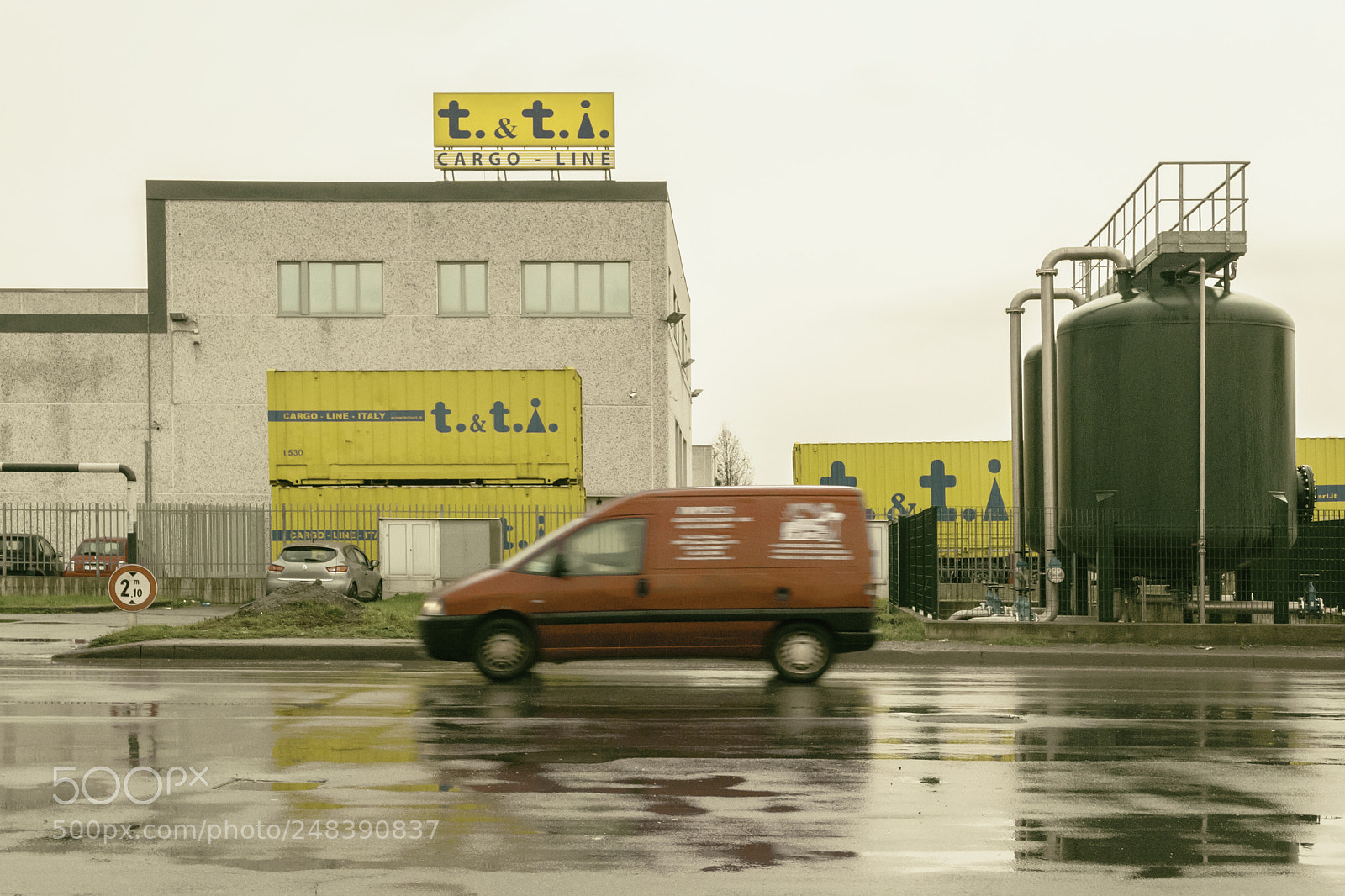 Panasonic Lumix DMC-LX100 sample photo. Raining day photography