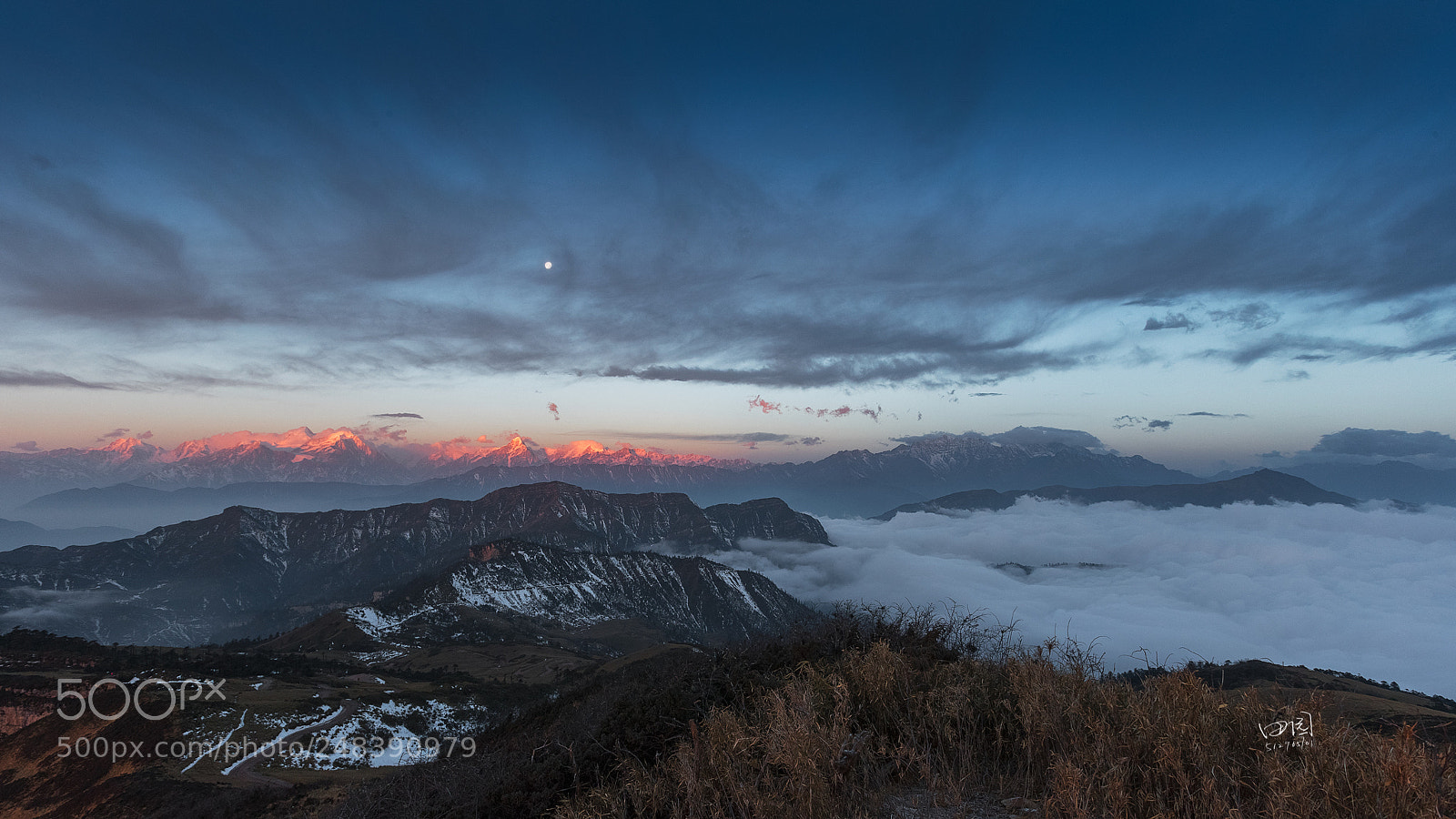 Canon EOS-1D X Mark II sample photo. 日照金山 photography