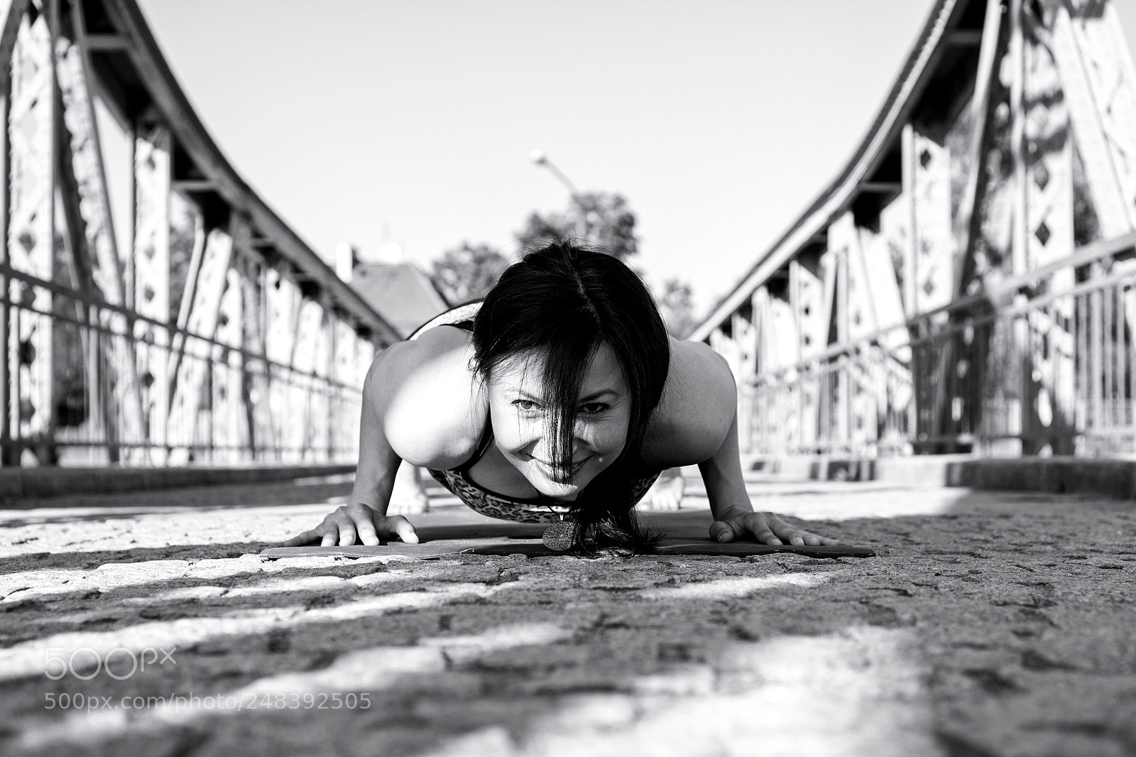 Sony a6000 sample photo. Summer yoga promenade photography