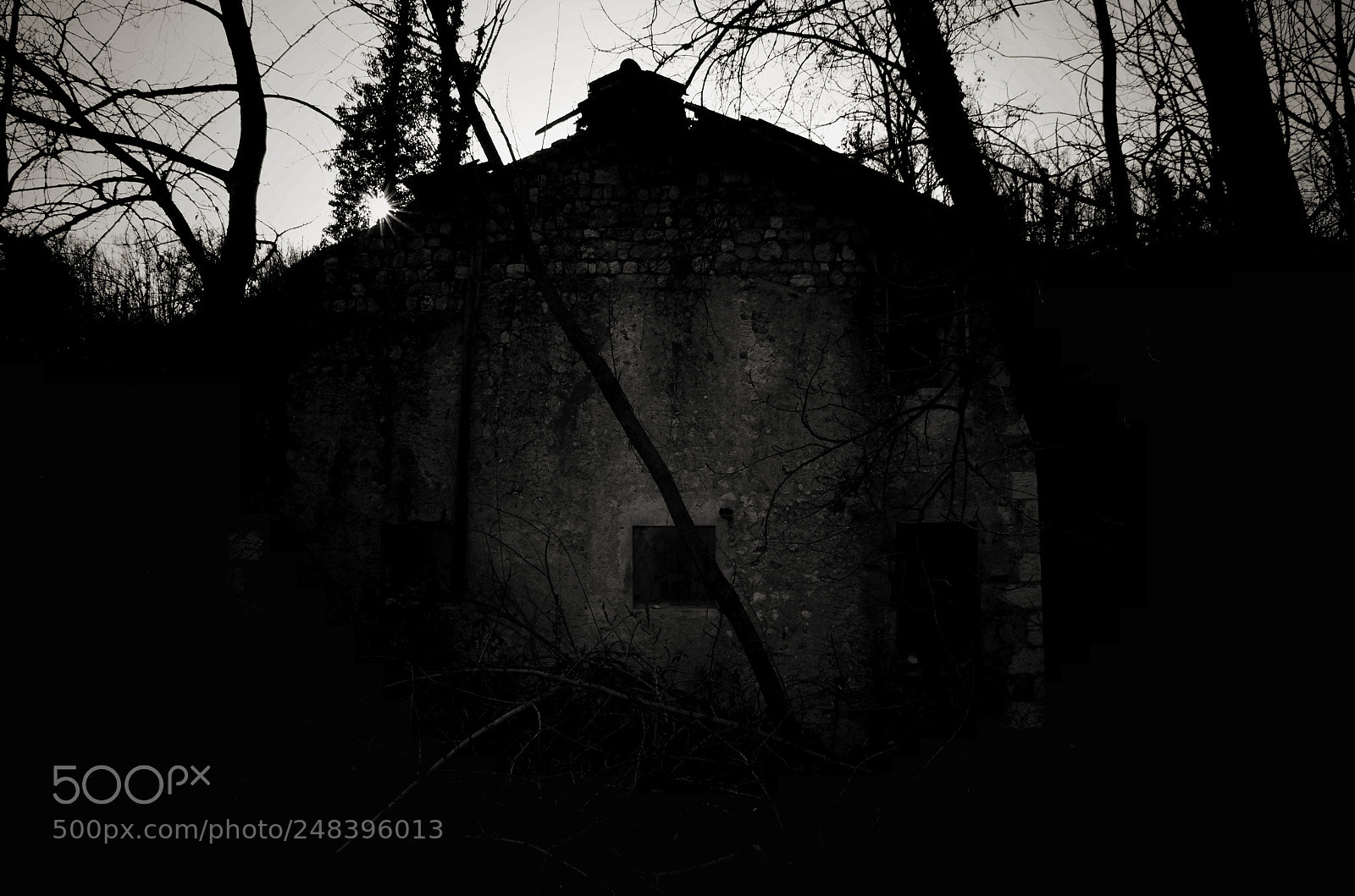 Pentax K-5 sample photo. Abandoned house photography