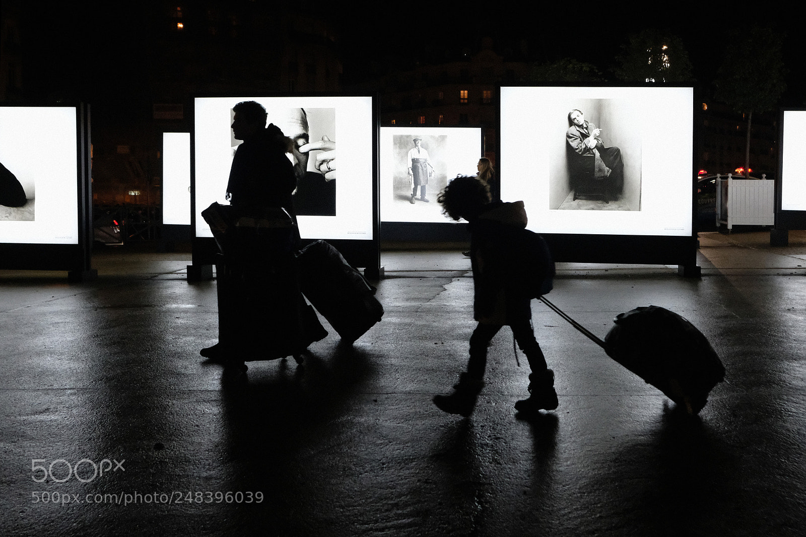 Fujifilm X-T20 sample photo. Travelers by night photography