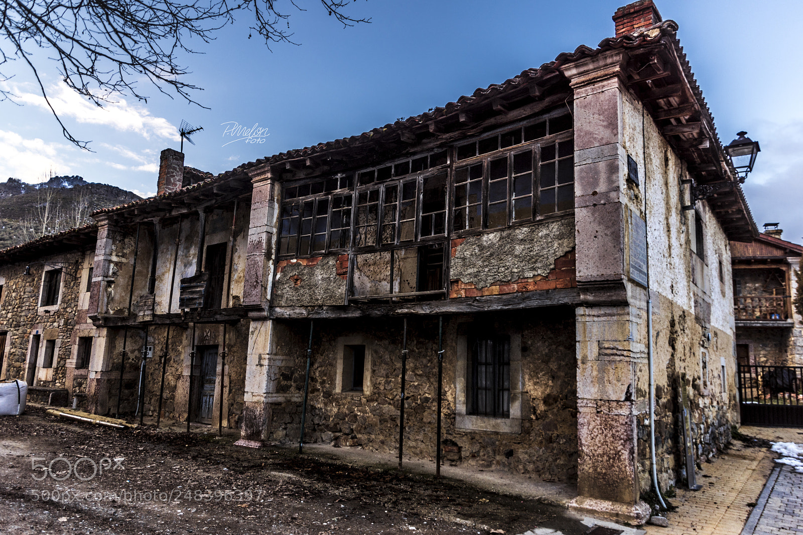 Sony SLT-A68 sample photo. Ruinas en lois photography