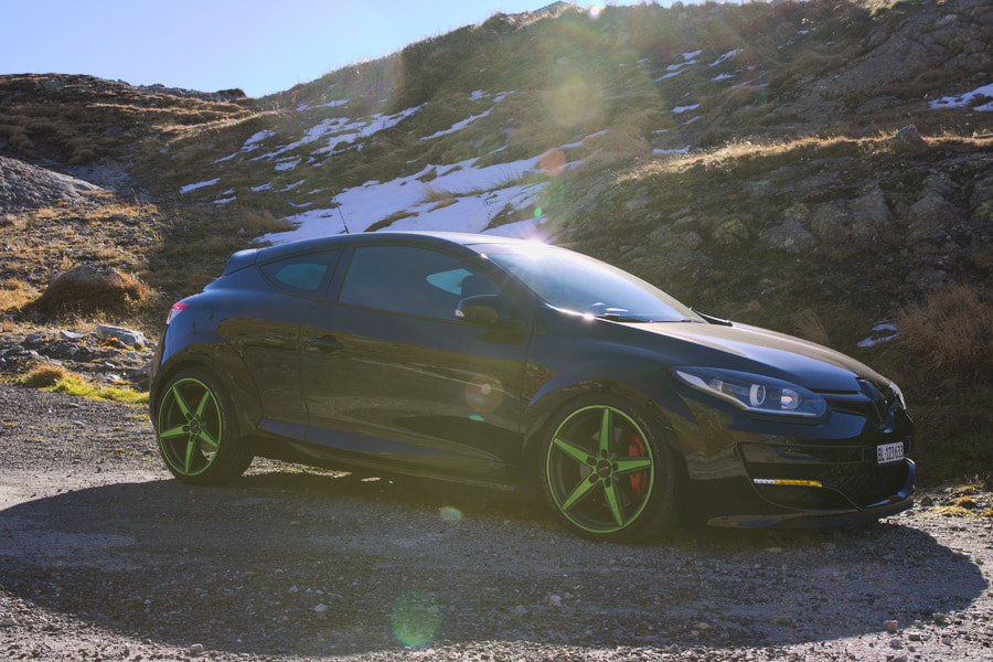 Canon EOS 760D (EOS Rebel T6s / EOS 8000D) sample photo. Lense flare car photography