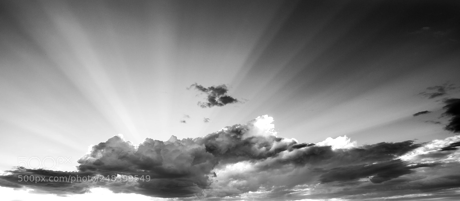 Canon EOS 600D (Rebel EOS T3i / EOS Kiss X5) sample photo. Cloudy sunburst photography