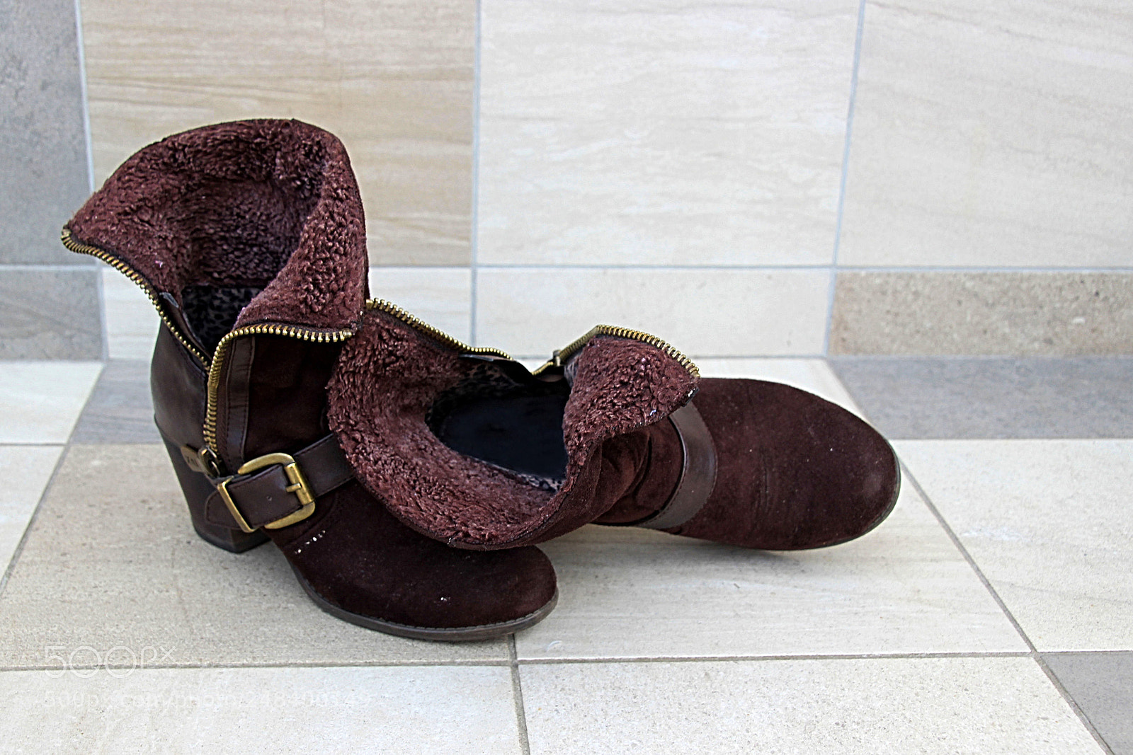 Canon EOS 600D (Rebel EOS T3i / EOS Kiss X5) sample photo. Bodegón zapatos photography