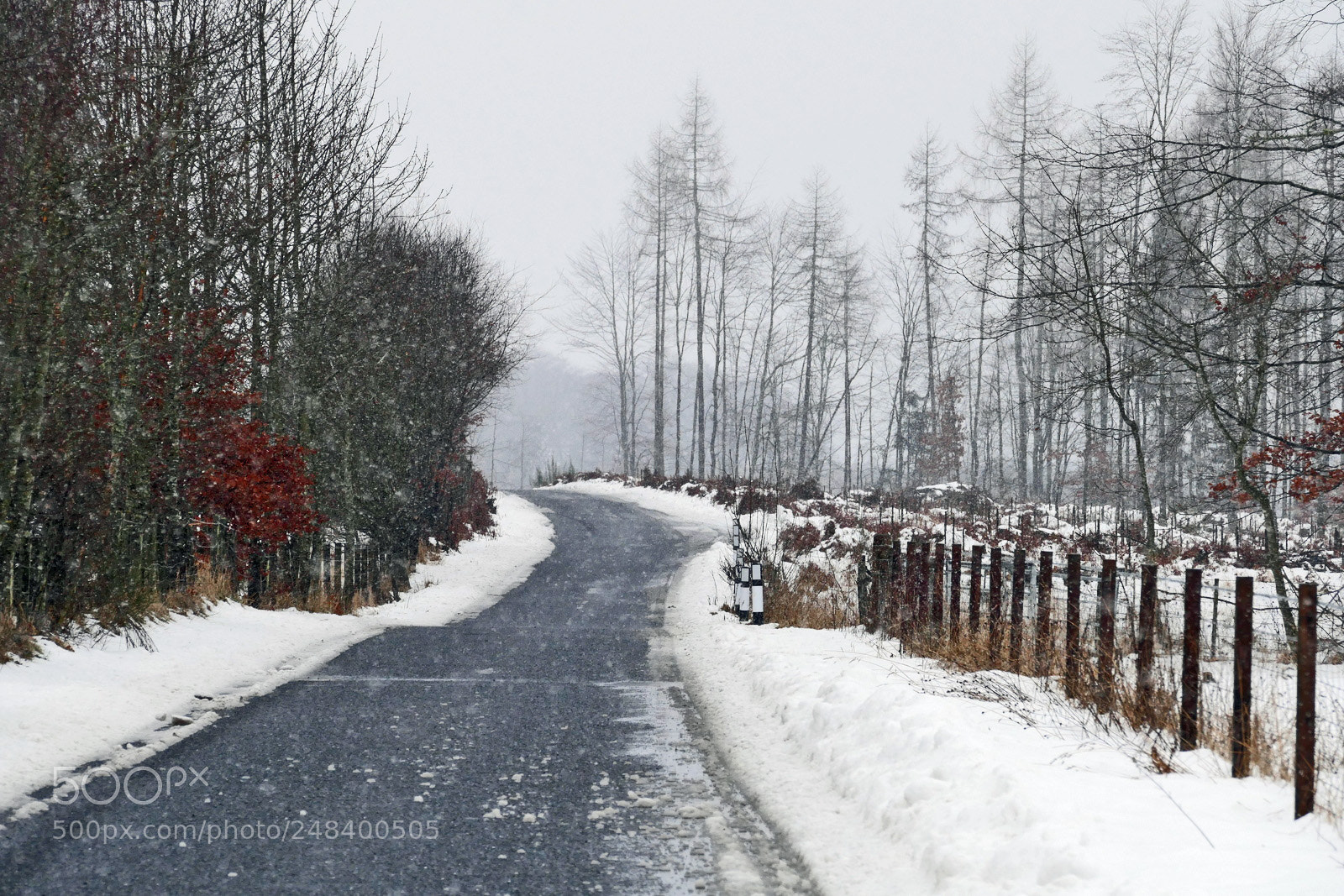 Panasonic Lumix DMC-FZ1000 sample photo. The pittensorn road (snowstorm) photography