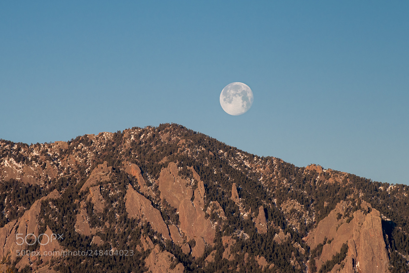 Nikon D7500 sample photo. Setting moon during sunrise photography