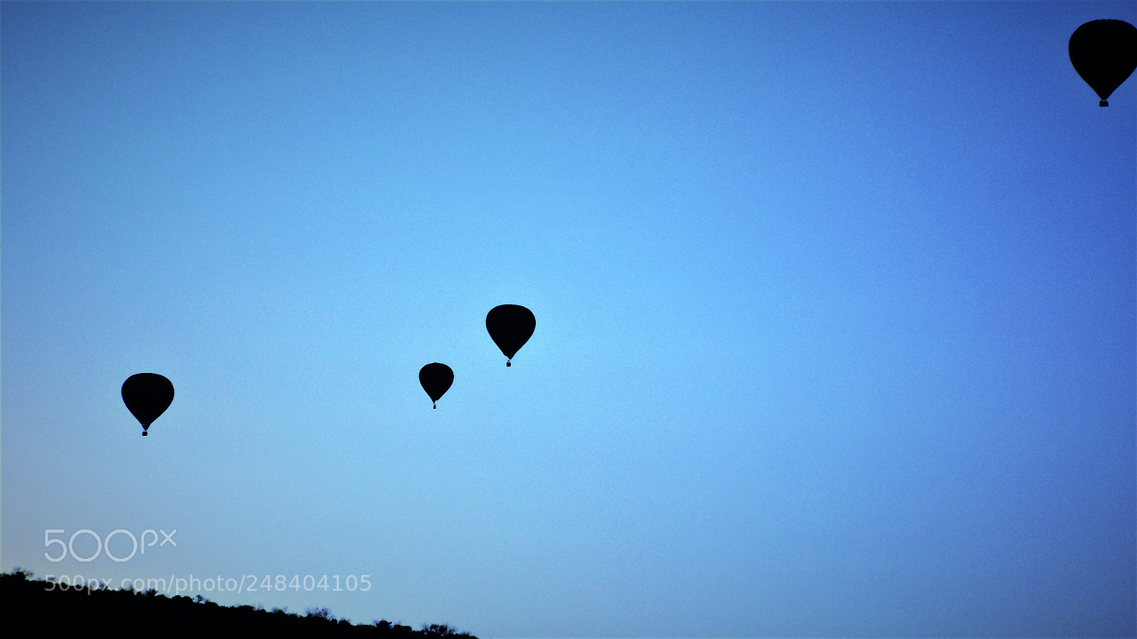 Fujifilm FinePix S4800 sample photo. Hellium ballons taking off photography