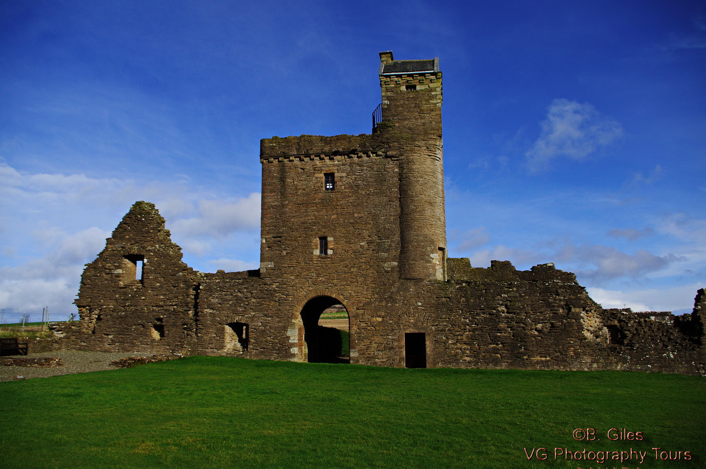 Pentax smc DA 18-55mm F3.5-5.6 AL WR sample photo. Crossraguel abbey photography