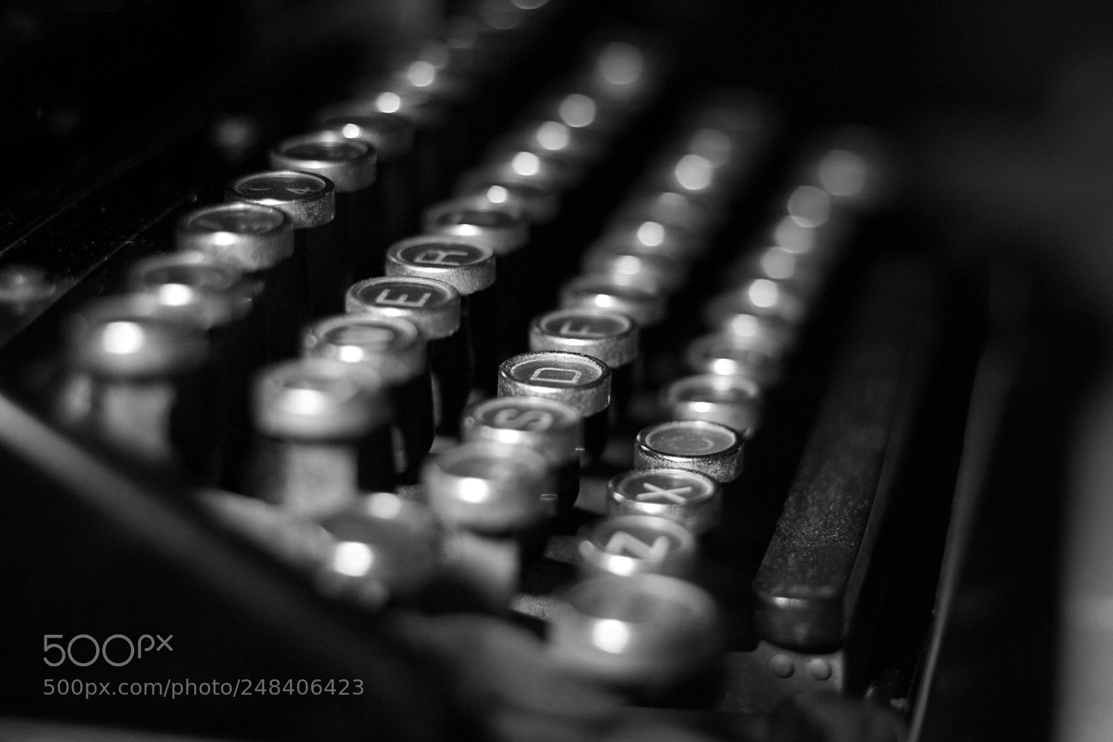 Canon EOS 1000D (EOS Digital Rebel XS / EOS Kiss F) sample photo. Typewriter photography