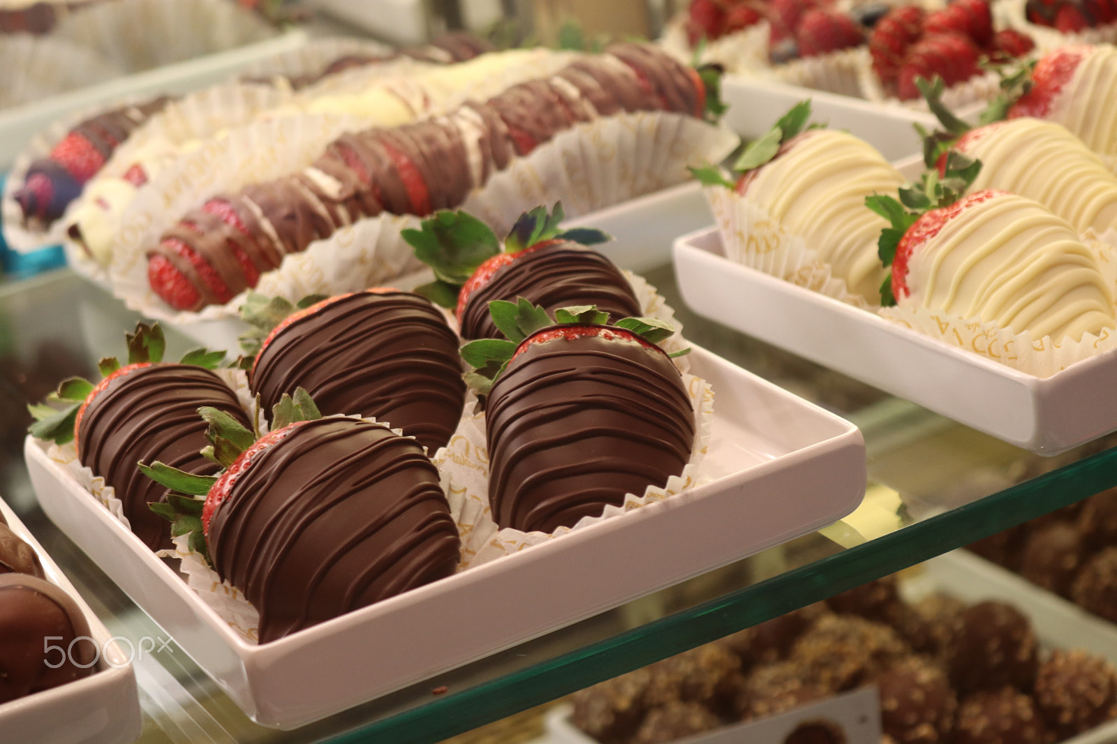 Canon EOS 80D sample photo. Strawberries chocolate covered photography