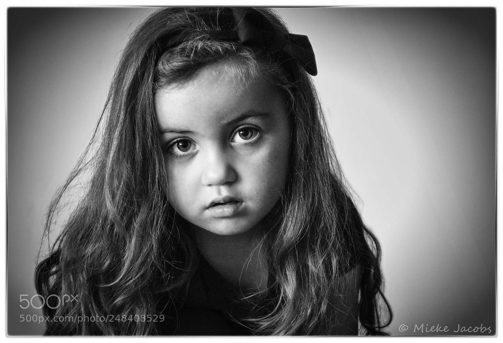 Nikon D7200 sample photo. Girl natural light, no photography