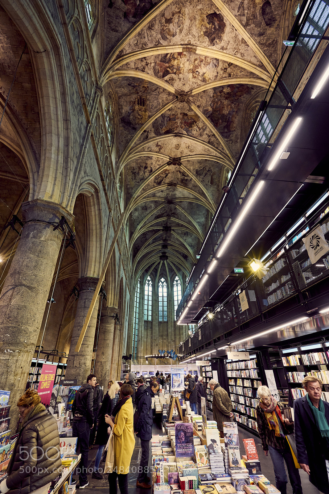 Sony a7R II sample photo. Boekhandel dominicanen photography